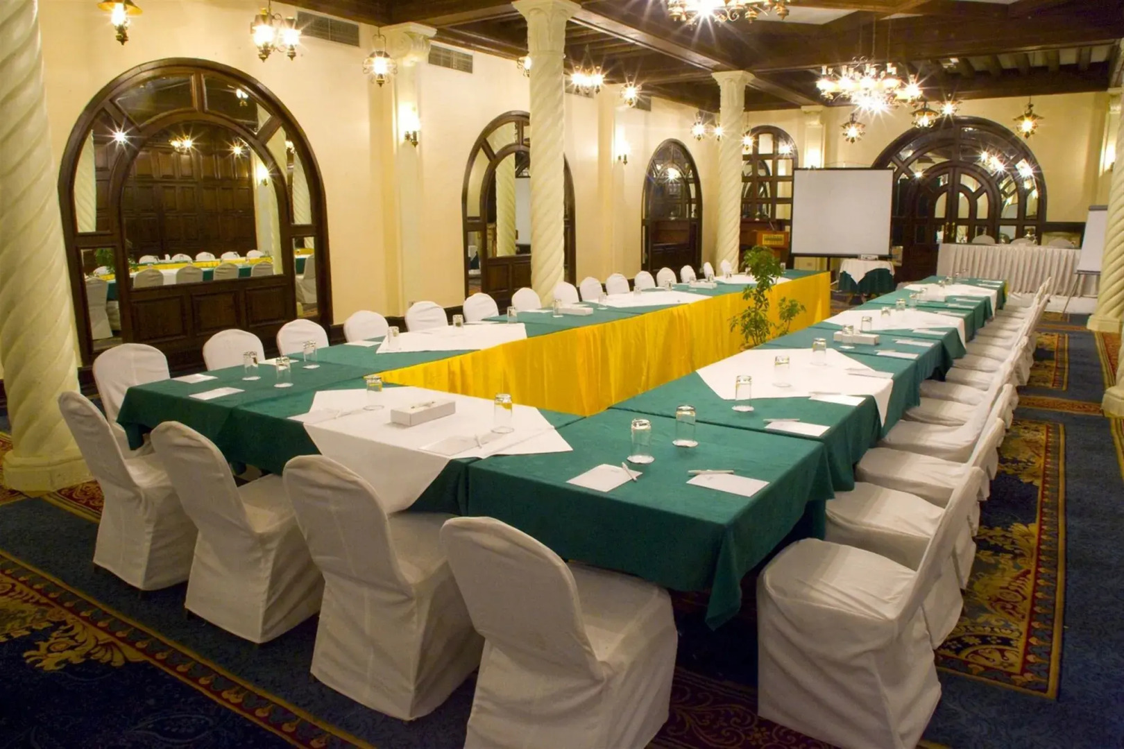 Helnan Auberge Hotel