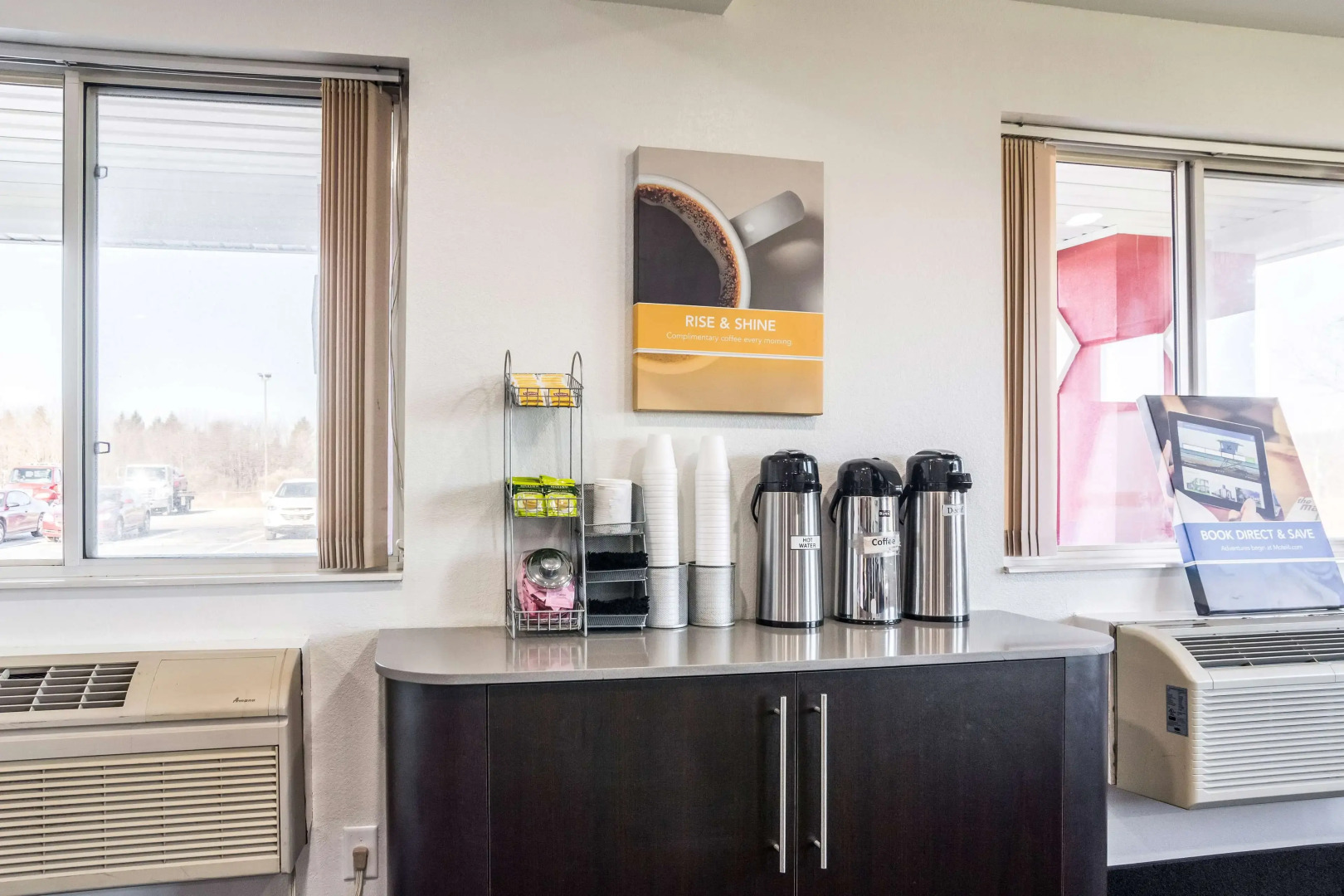 Motel 6 Barkeyville, PA