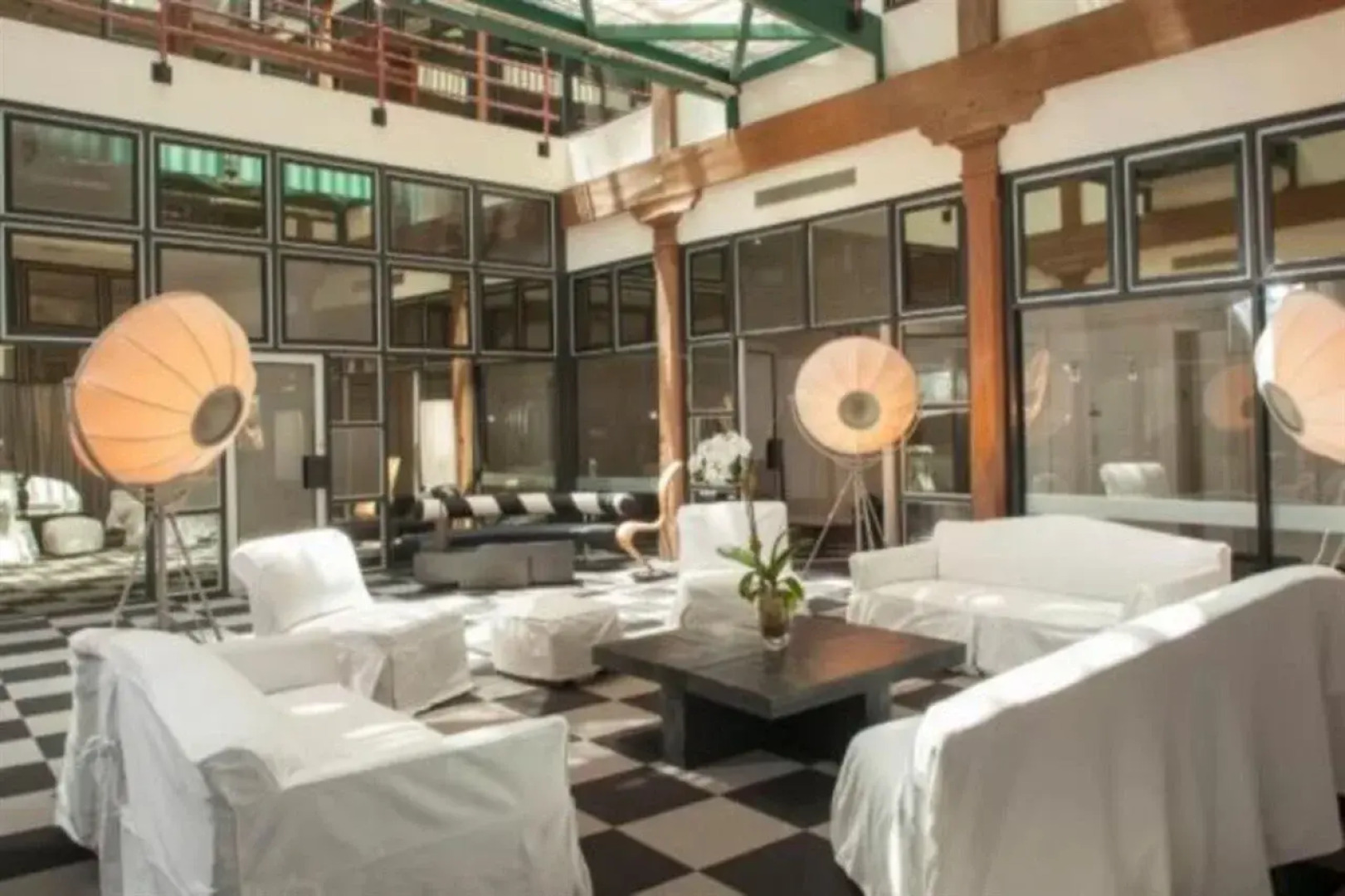 International House Hotel