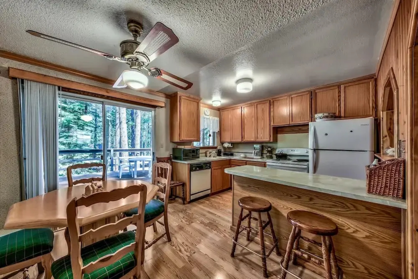 Mv67 Lake Tahoe Close to Everything Home Sleeps 8