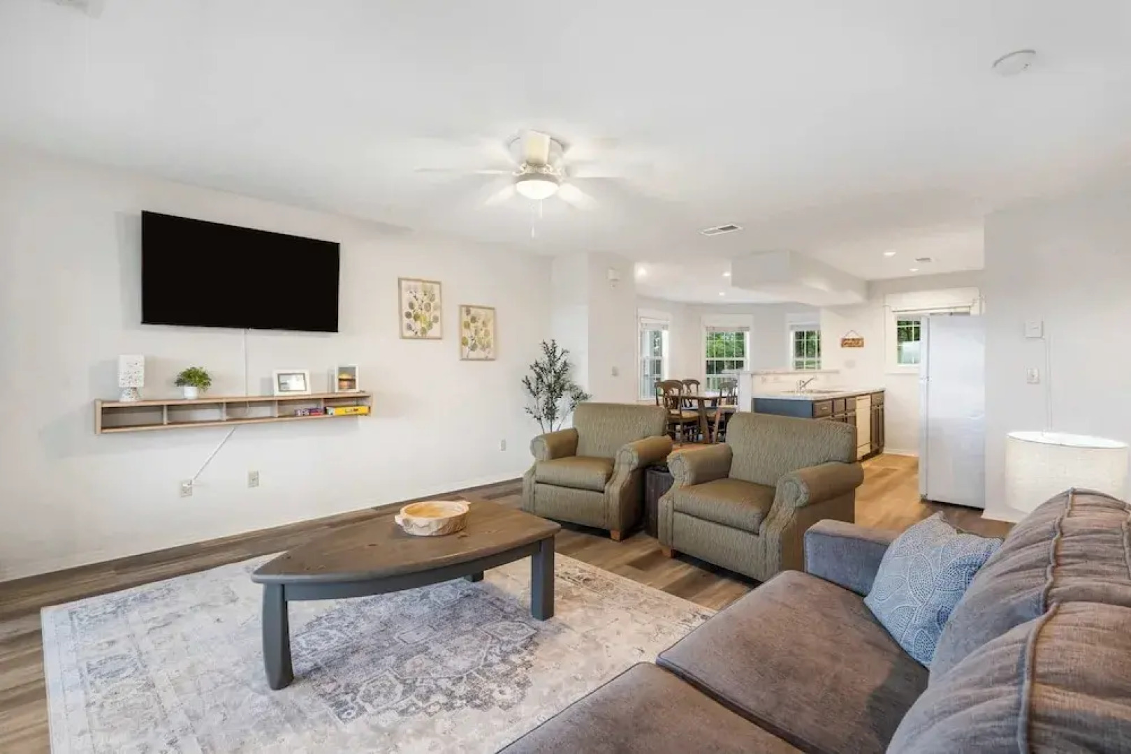 Ozark Mountain Oasis For 7!