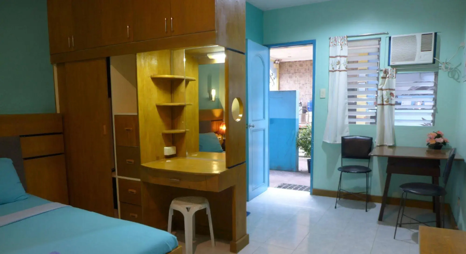 Rozen Suites Malakas