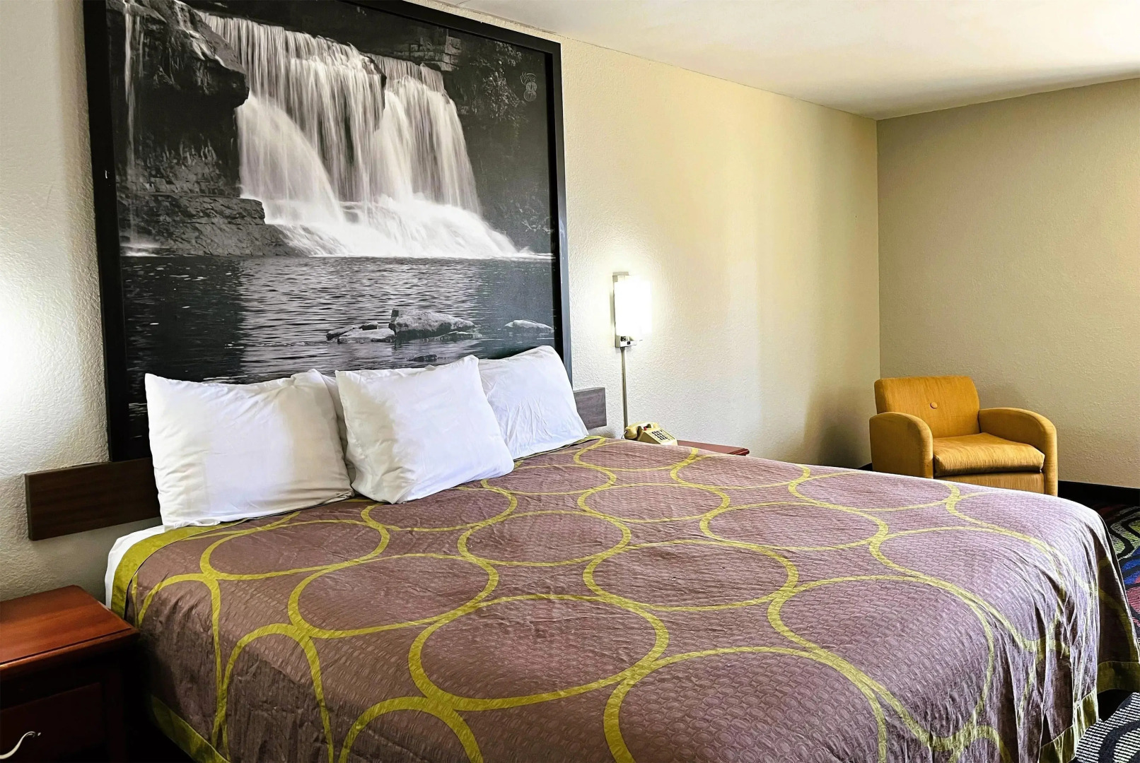 Super 8 by Wyndham Vincennes