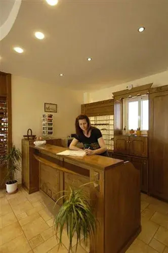 Hotel Klonos - Kyriakos Klonos