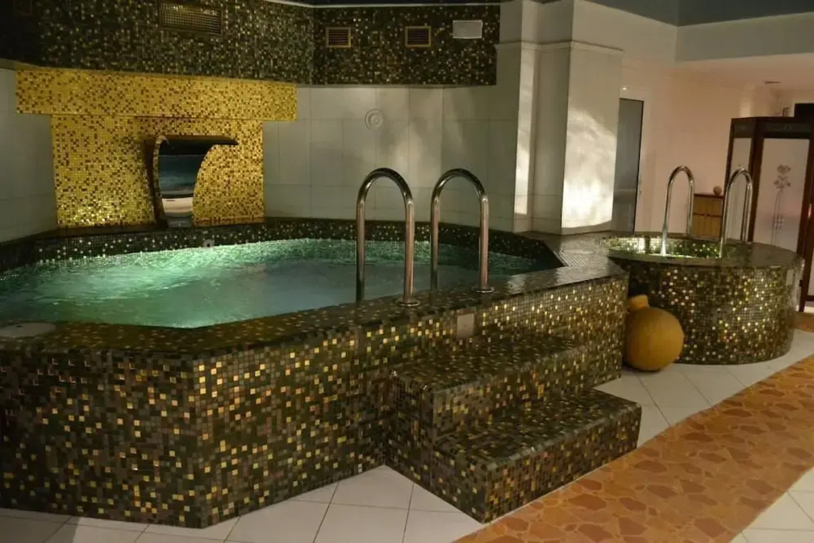 TB Palace Hotel & SPA