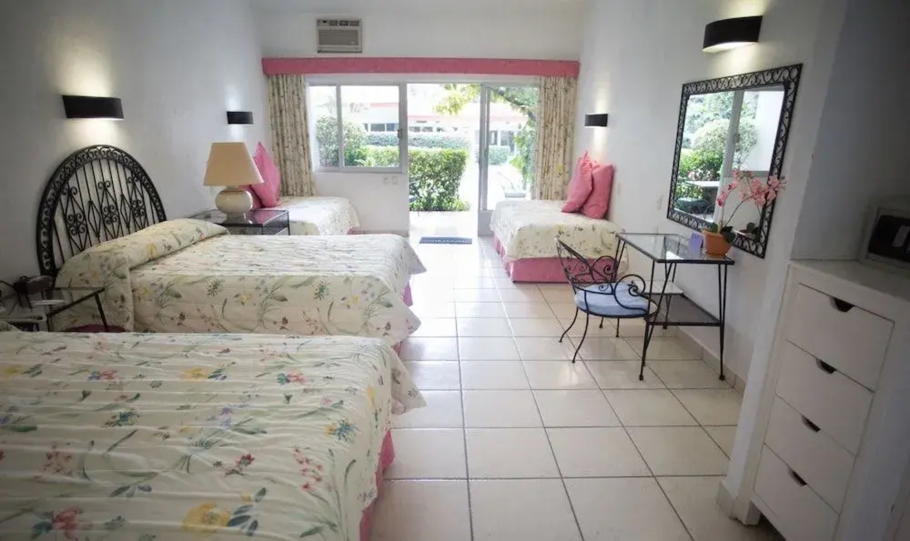 Hotel Jacarandas