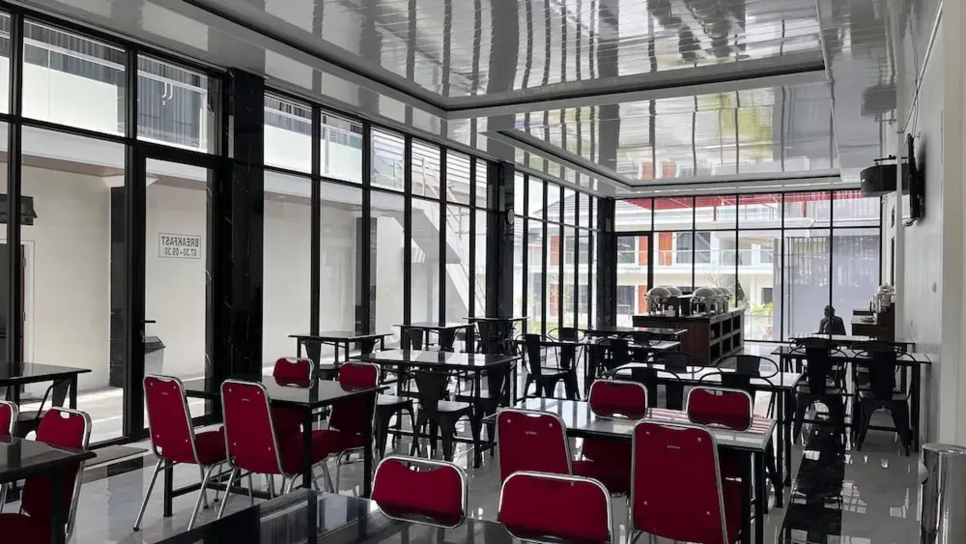 Grand Wijaya Hotel dan Villa Sarangan