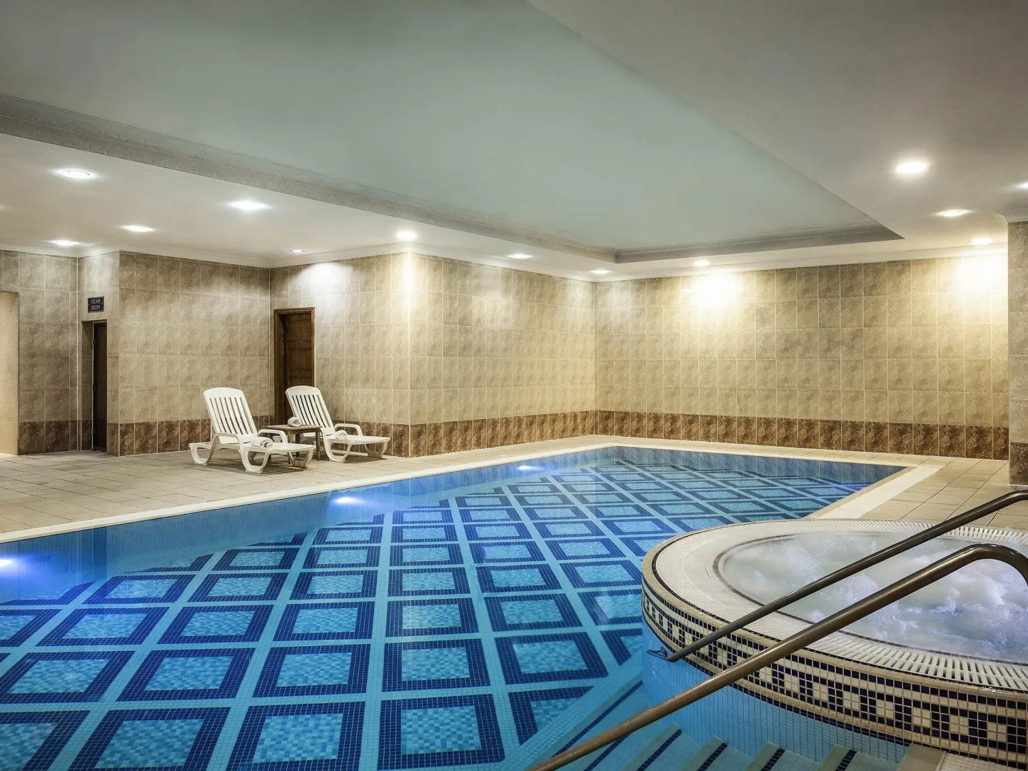 Bristol Grand Hotel By Sunday