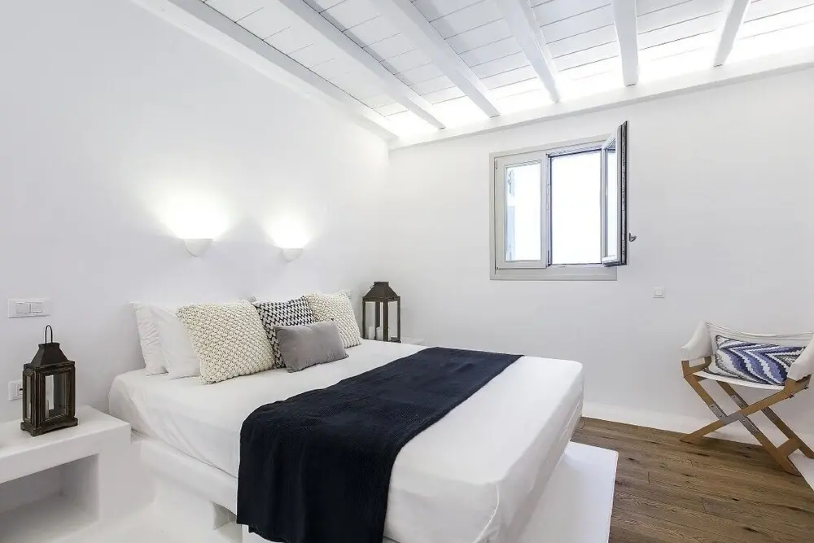 Villa Blue - White by Thea-concept