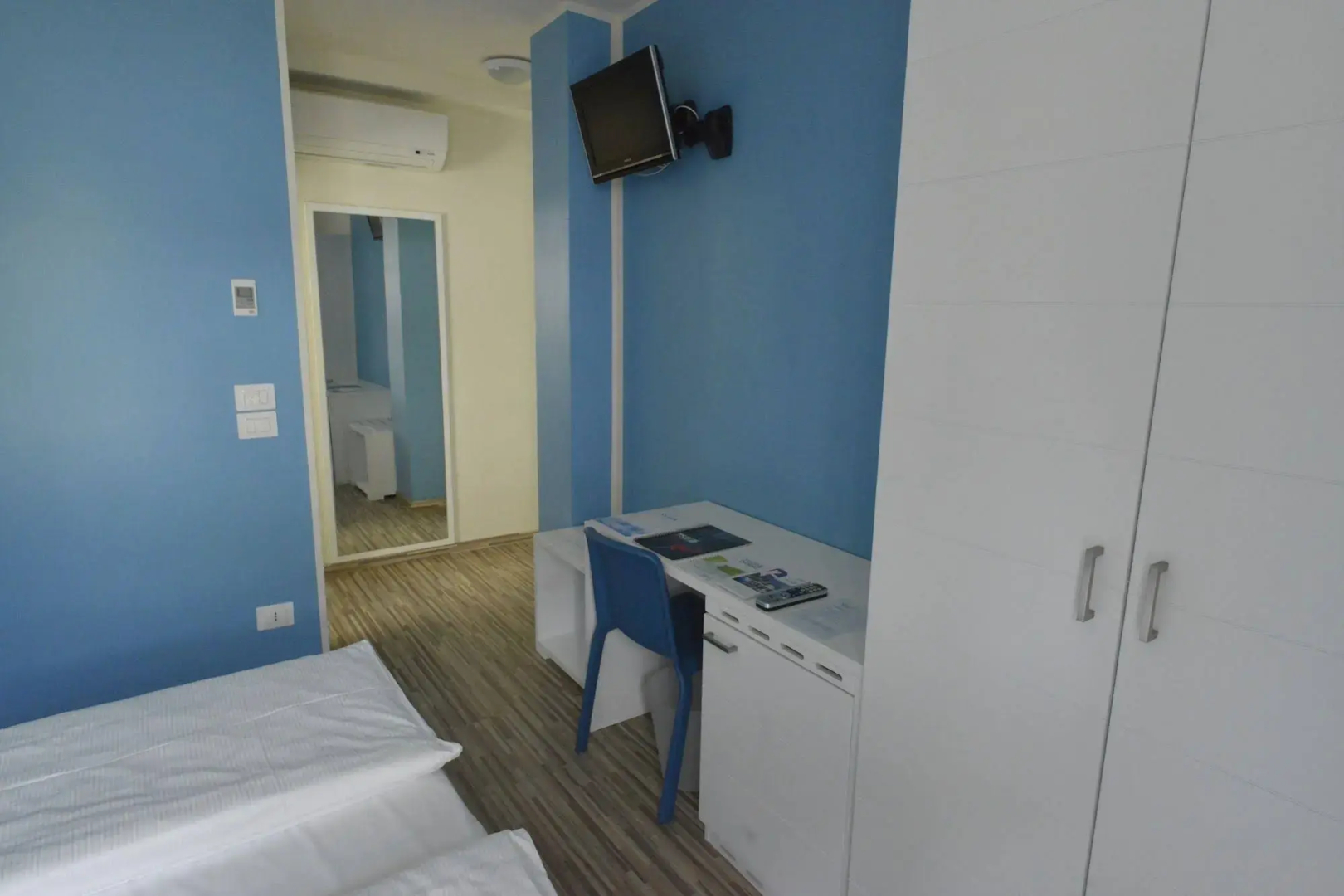 Hi Hotels Torbole Pool & Spa