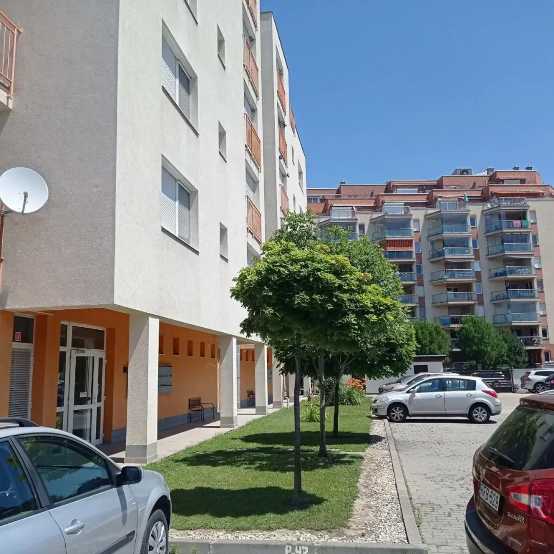 Viktria Vzparti Medencs Apartman
