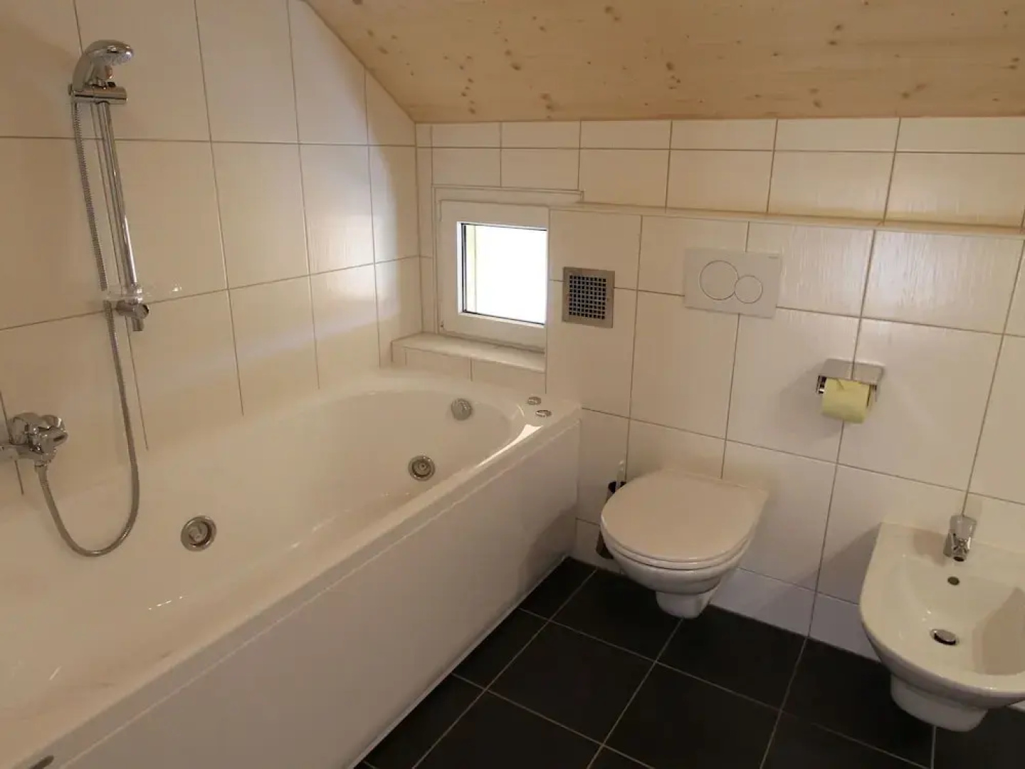 Cozy Chalet with near Ski Area in Klippitztörl