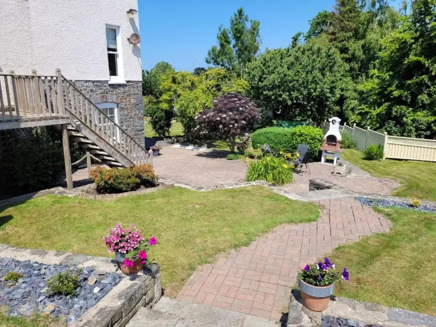 Llys Bach Apartment at Llys Aeron