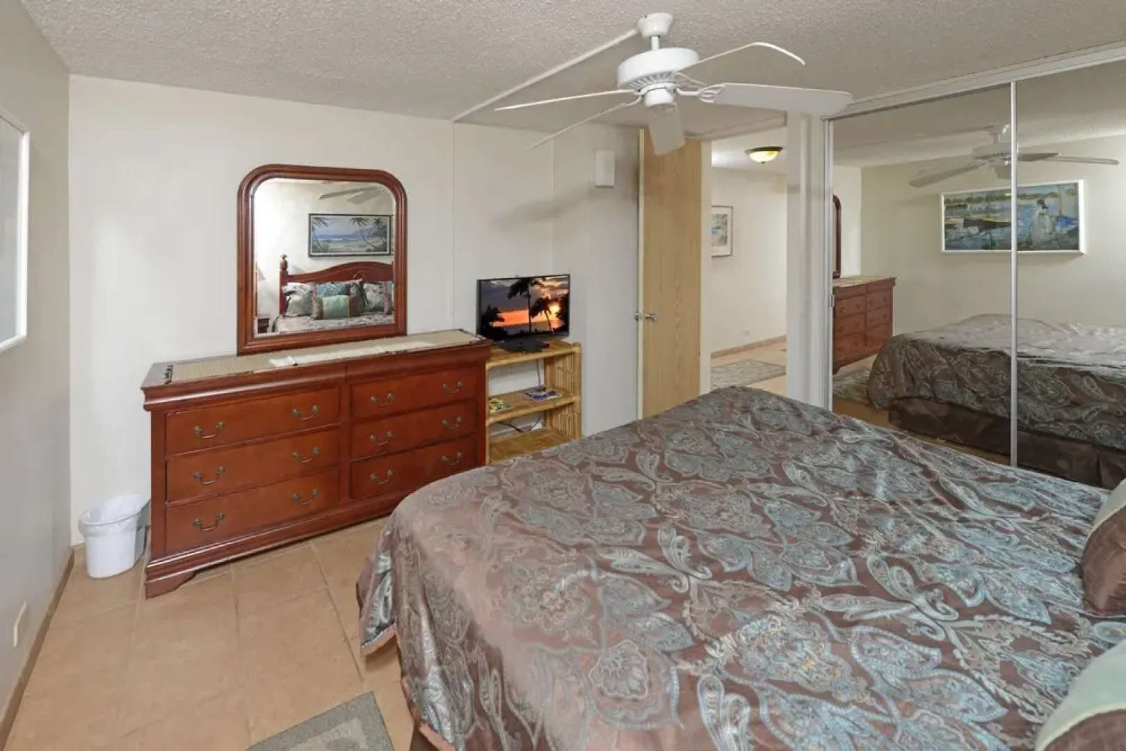 Kaleialoha #305 1 Bedroom 1 Bathroom Condo by Redawning