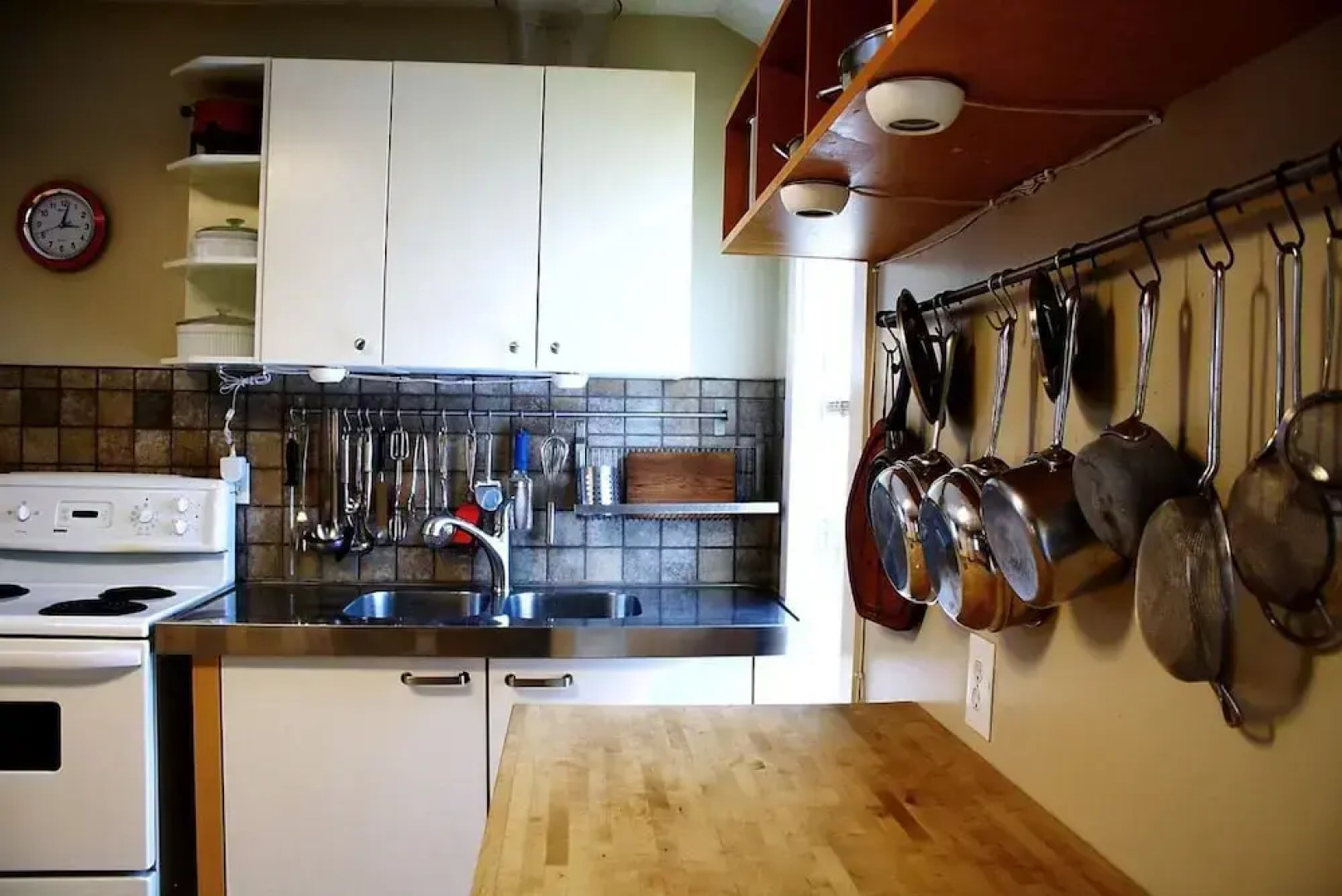 Snowshoe Pete's Mountain Retreat