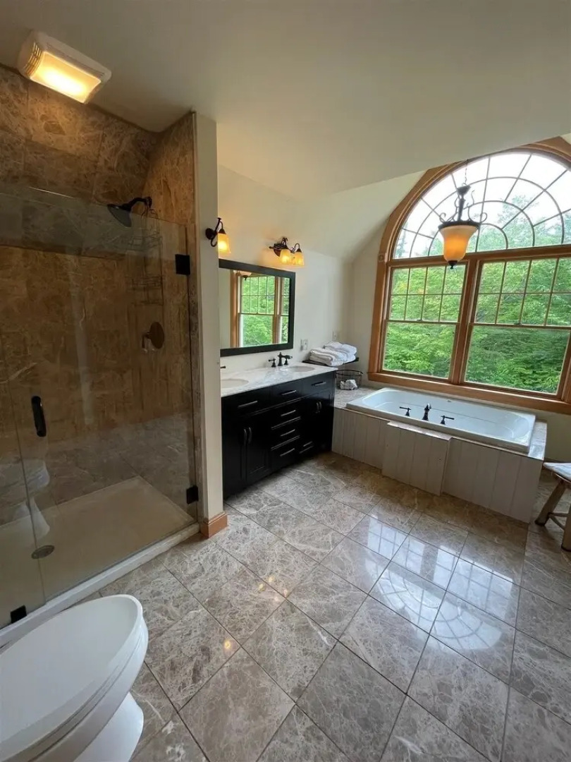 Blueberry More Limit 17 7 Bedroom Home by RedAwning