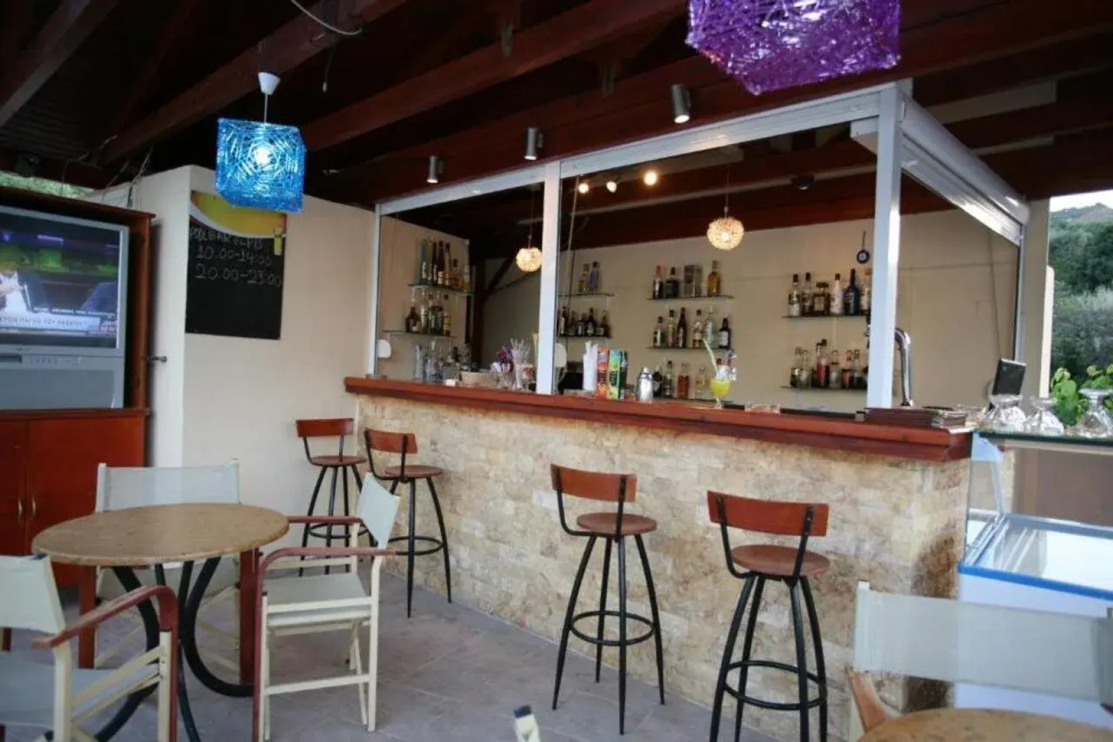 Elpis Studios & Apartments