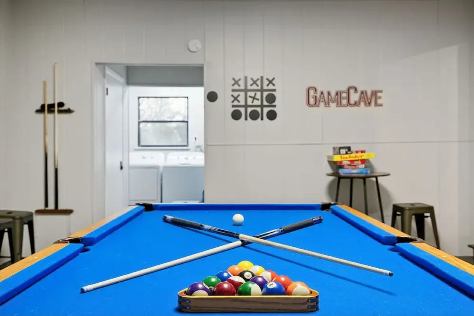 Bluff Mountain Bungalow 4 Bedroom Home by RedAwning