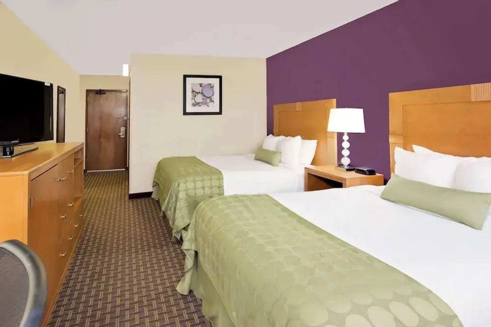 Ramada Marquette