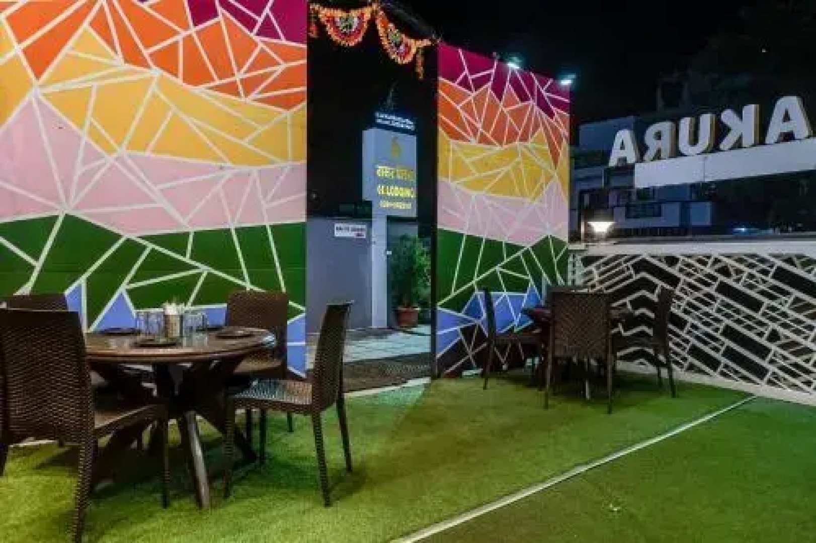 OYO 24187 Samar Palace