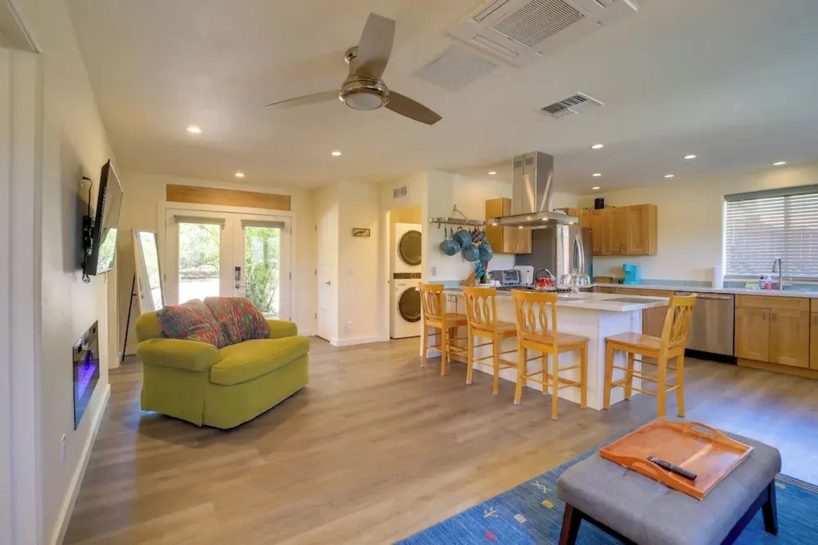 Old Town Cottonwood Cottage w/ Yard, Pets Welcome