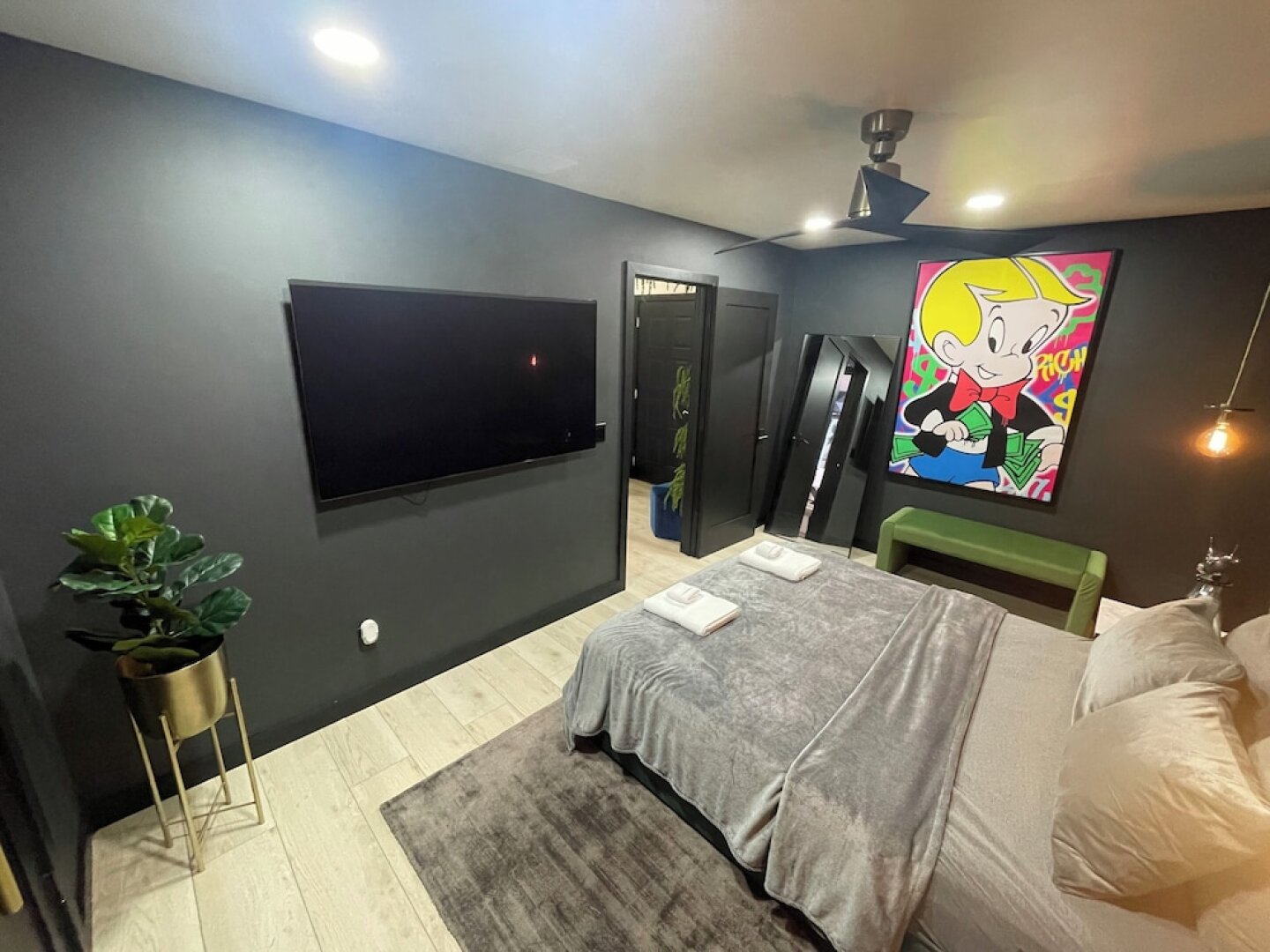 Chic Mountain Creek Chalet