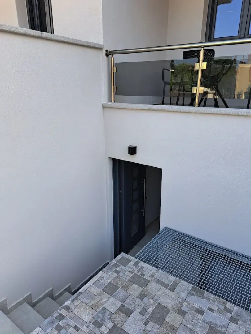 RAFKON Luxury Apartments - Myrina