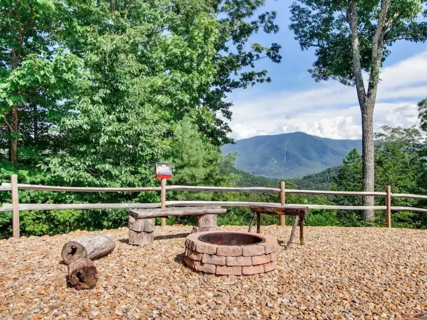 Vista di Cielo 4 Bedrooms 4.5 Bathrooms Cabin