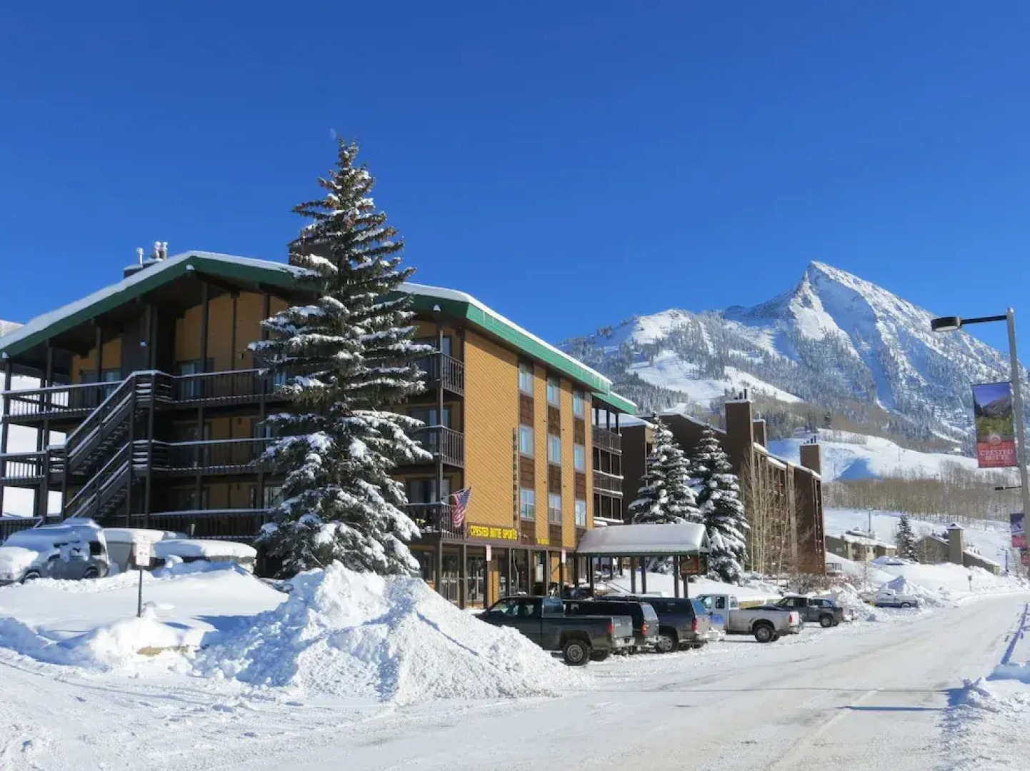 Evergreen by Crested Butte Lodging