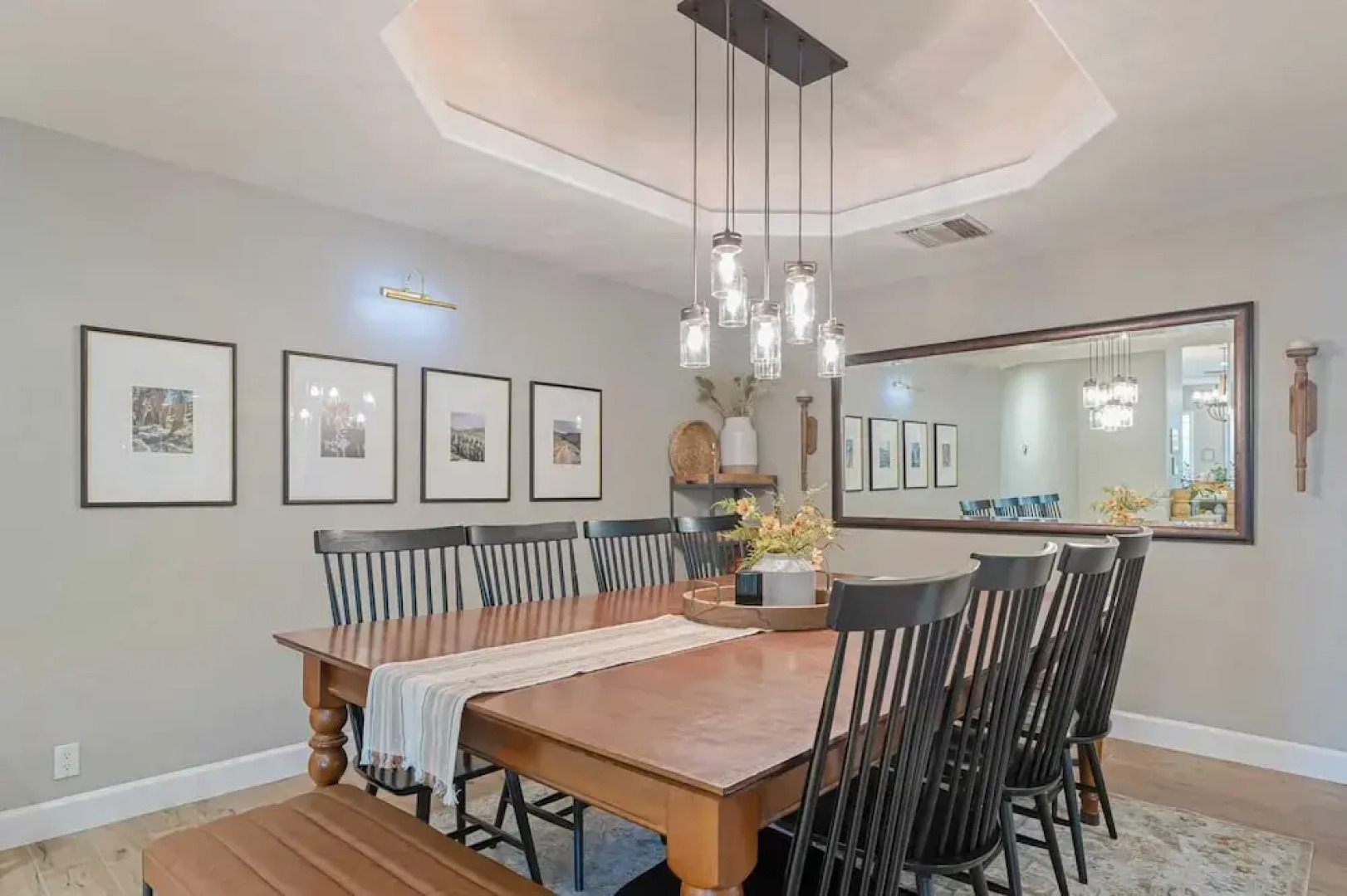 41 Palms Estate by Avantstay Indoor Pickleball, Pool, Hot Tub, Outdoor Kitchen