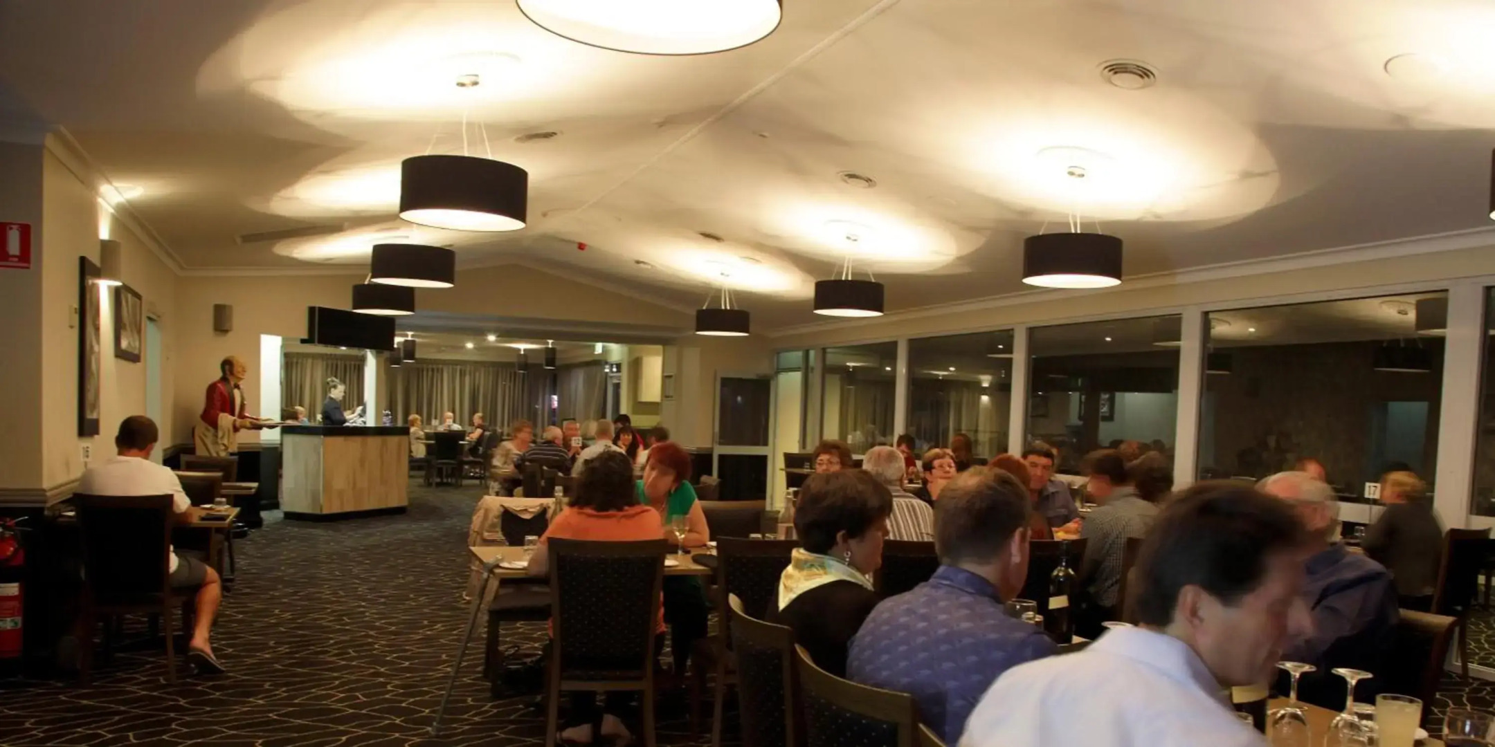 Cattleman's Country Motor Inn & Serviced Apartments