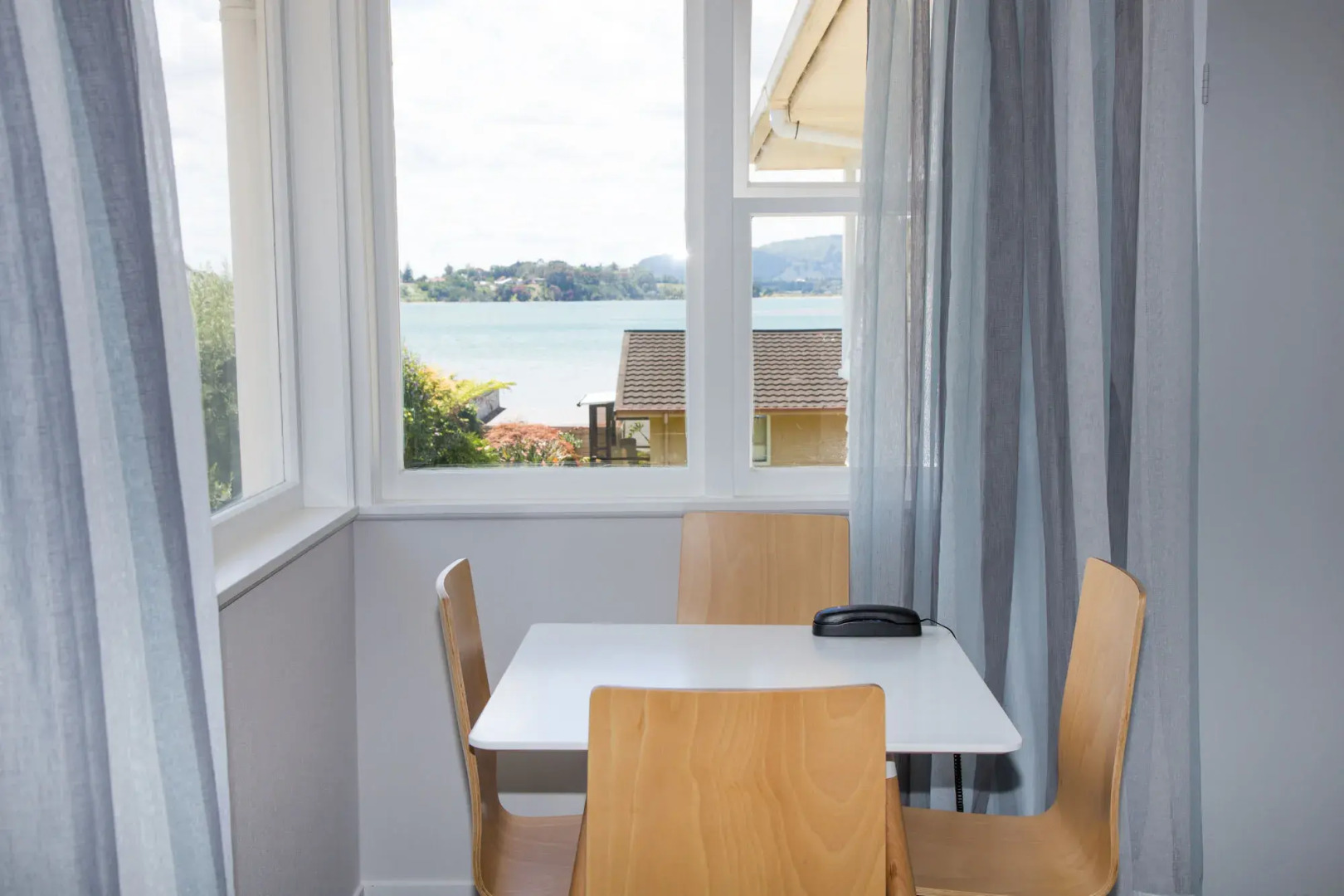 Harbour View Motel and Water Front Apartments