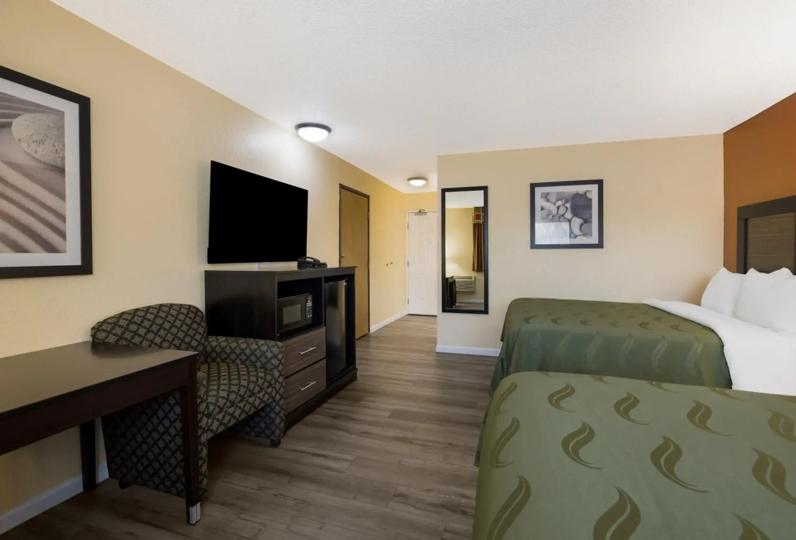 Quality Inn & Suites Medford Airport