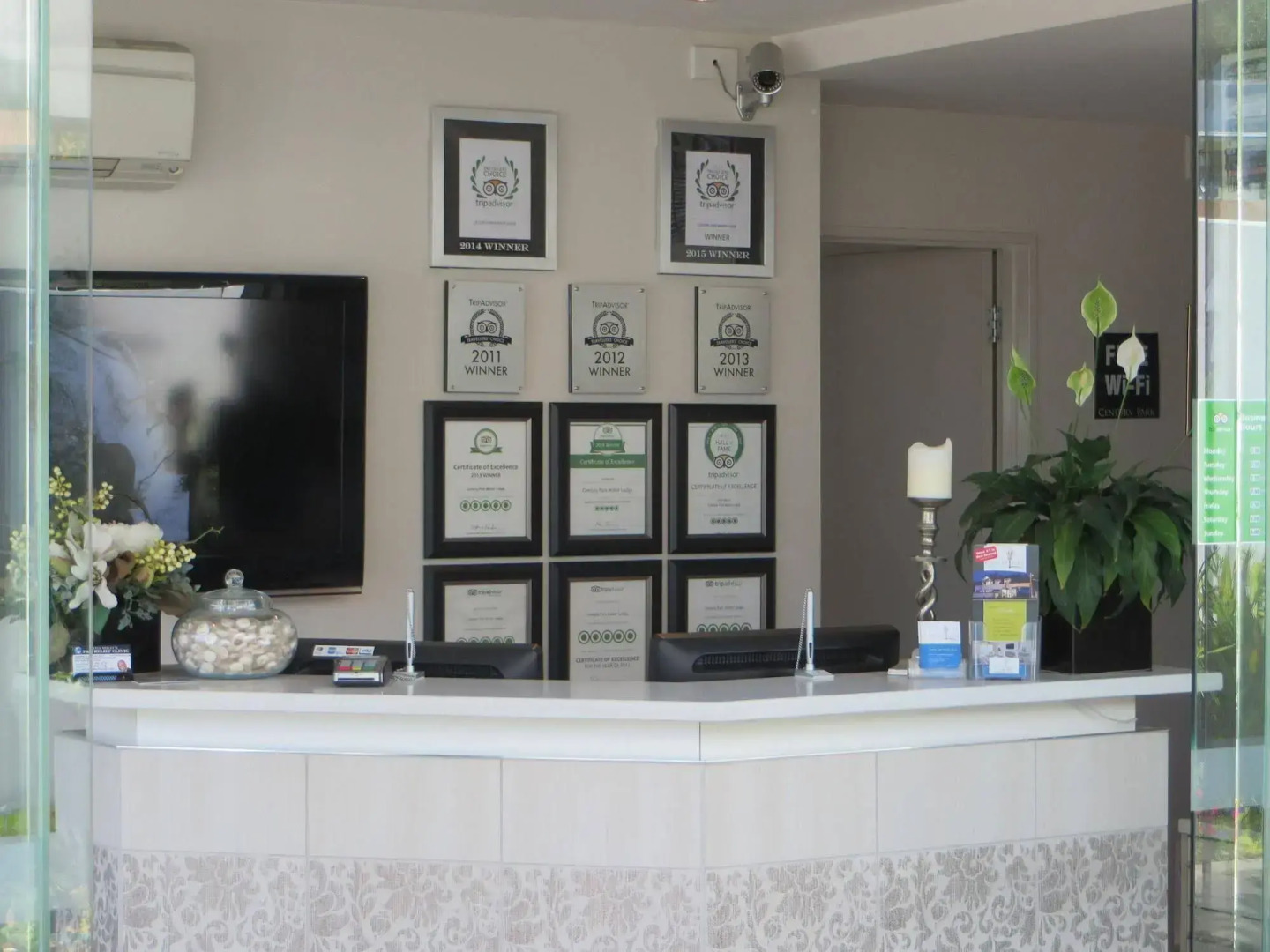 Century Park Motor Lodge