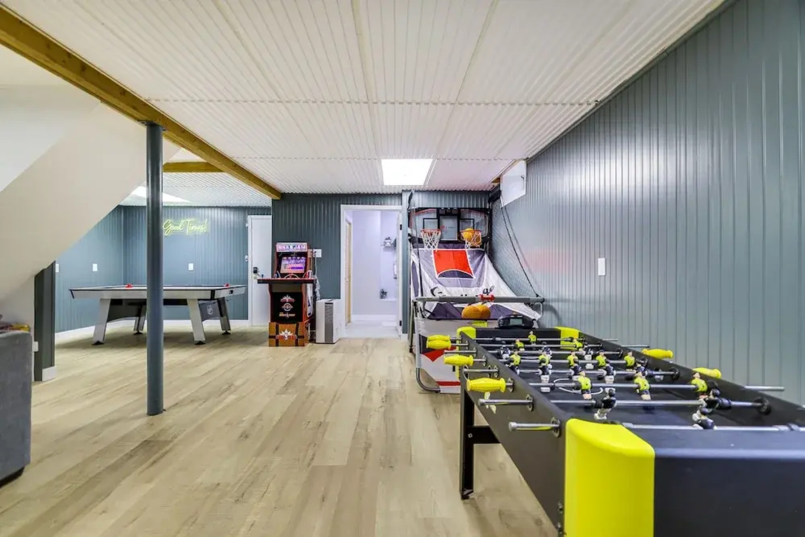 Lake Access, Fire Pit & Game Room: Poconos Gem