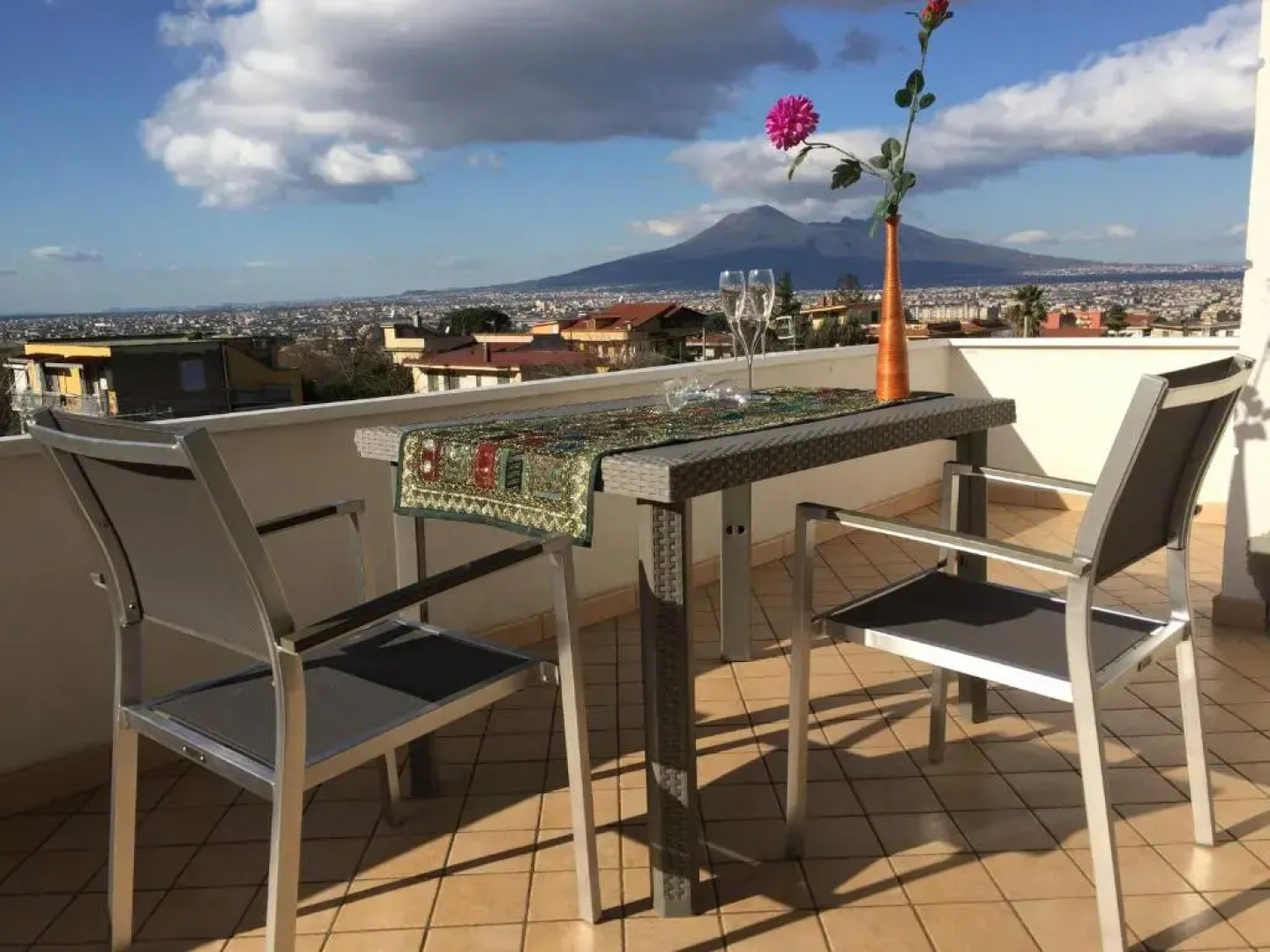 Secret pearl! Amalfi Coast, Pompei & Naples Free parking