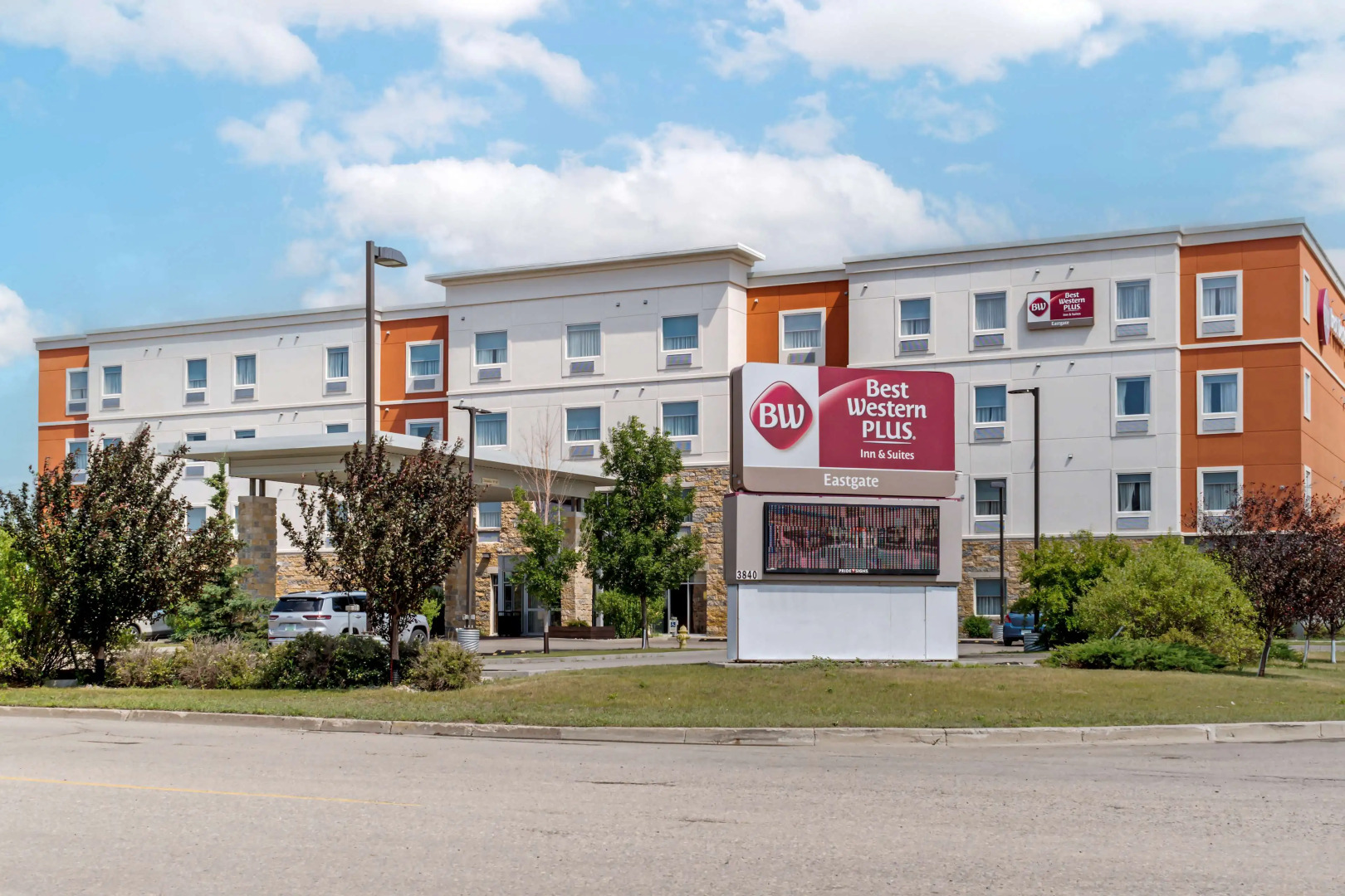 Best Western Plus Eastgate Inn & Suites