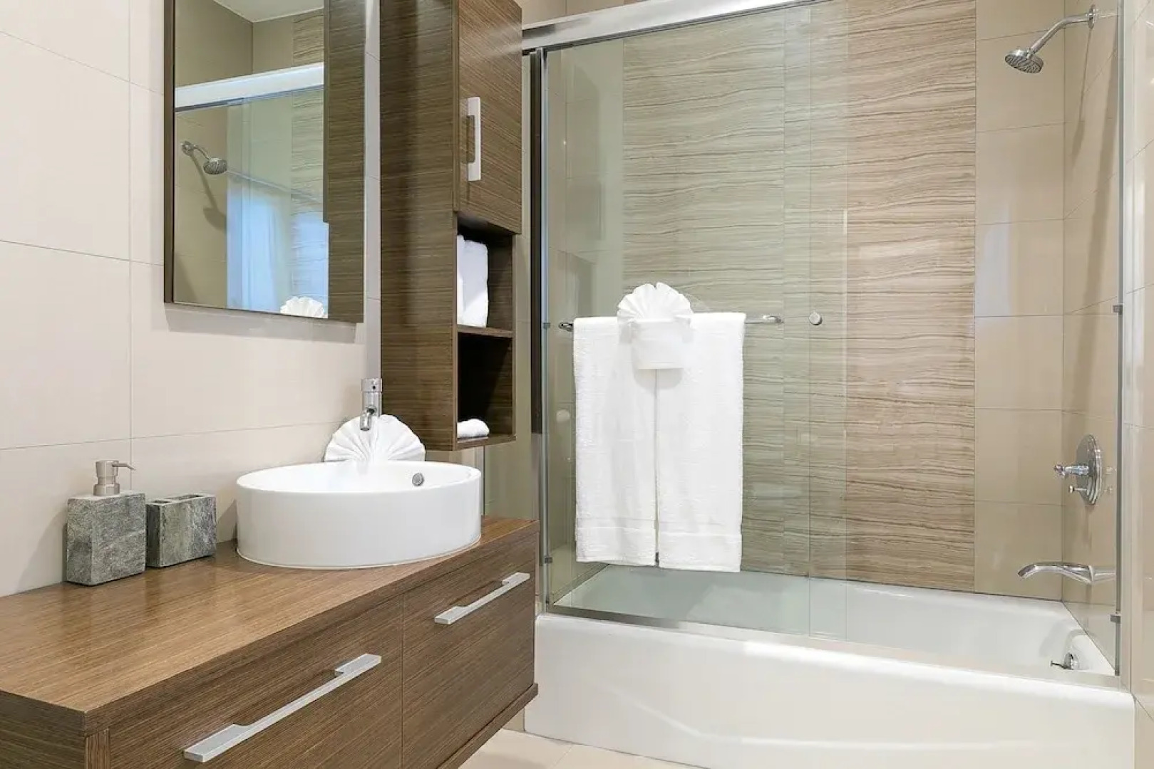 Beverly Hills Luxury Modern Palace