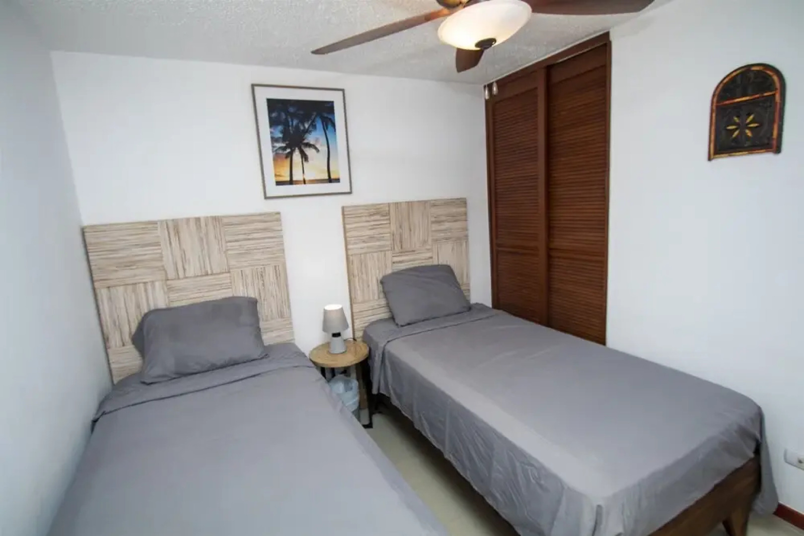 Costa Linda Condominiums