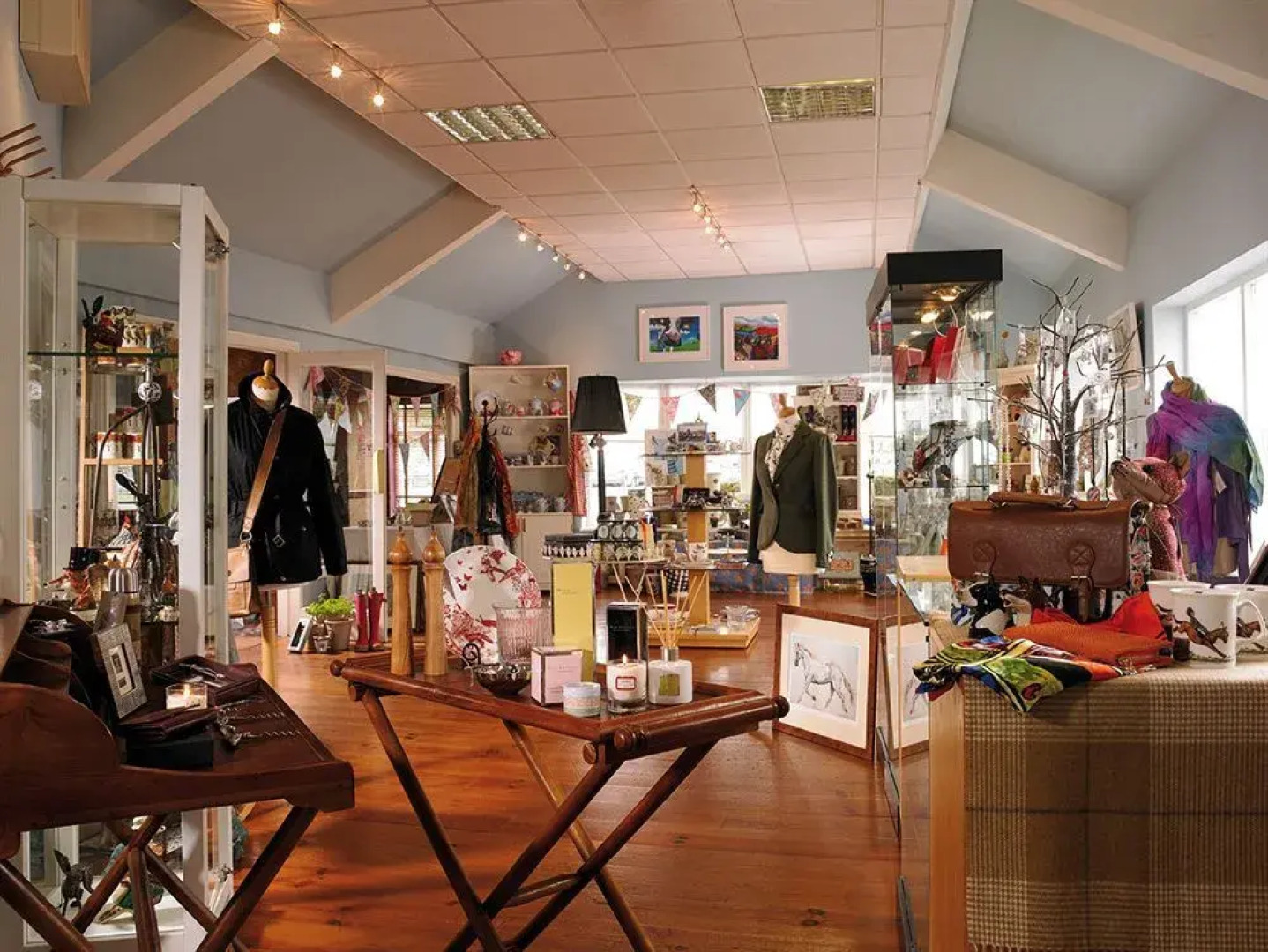 Horse and Jockey Hotel