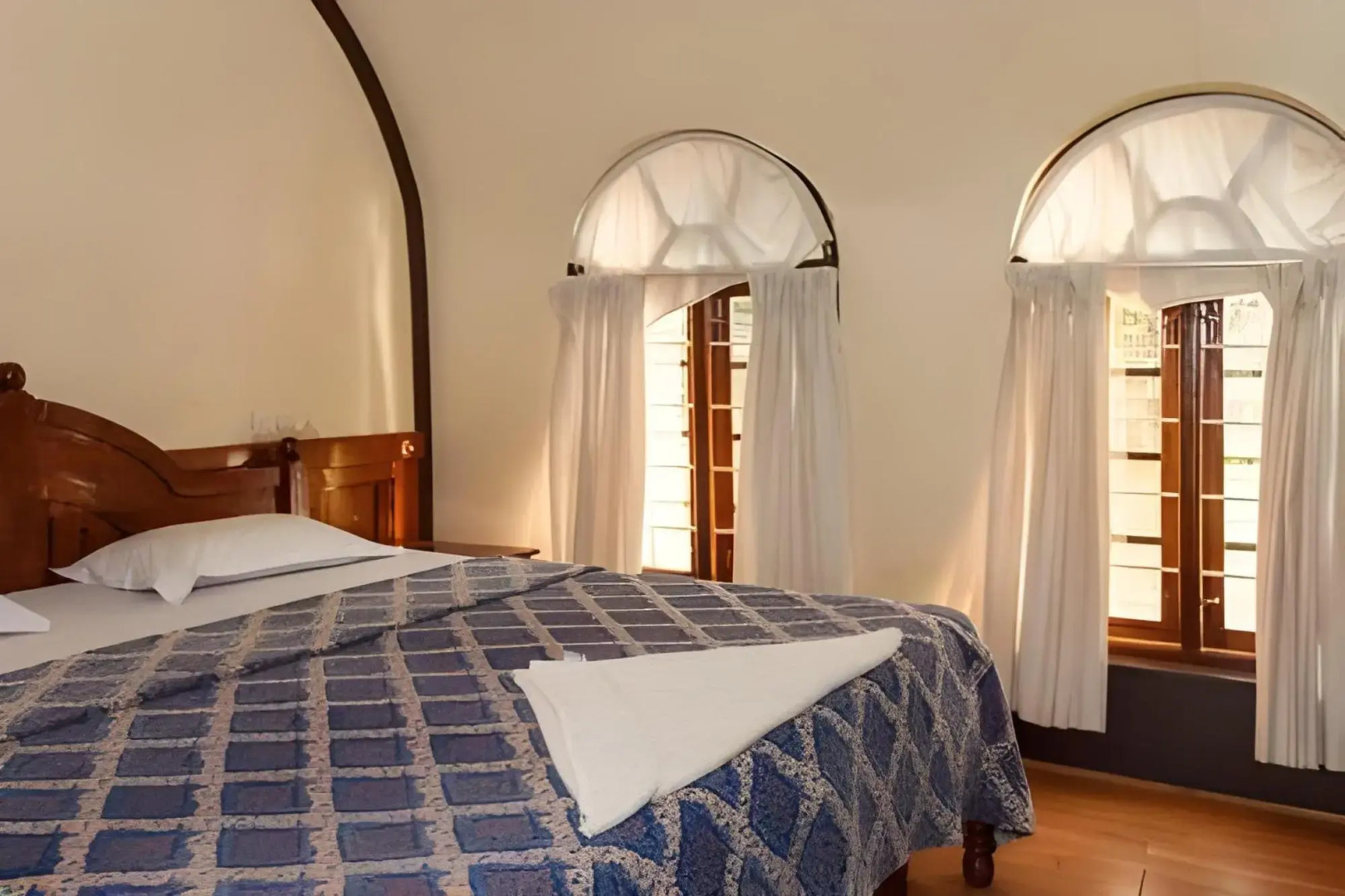 Aqua Jumbo Houseboat