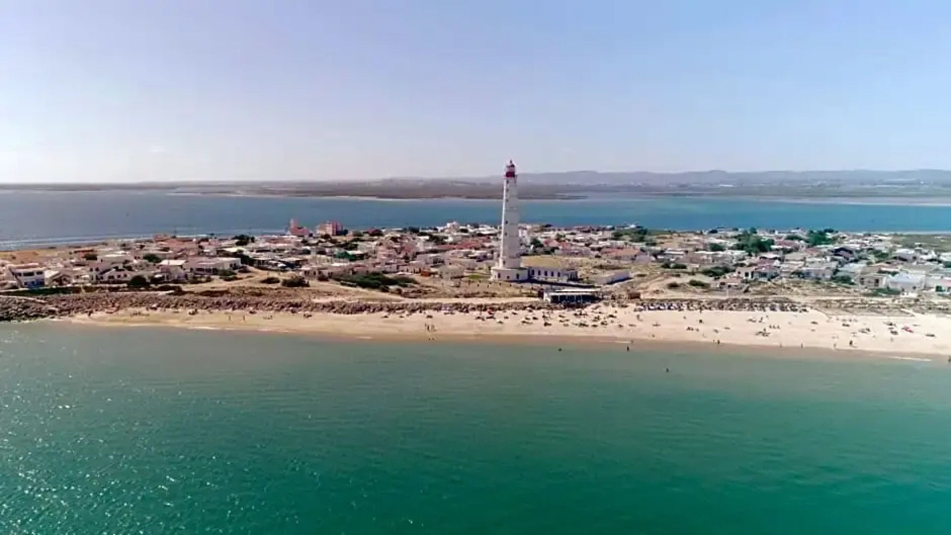 Pine House - Faro Airport, Beach and City Center