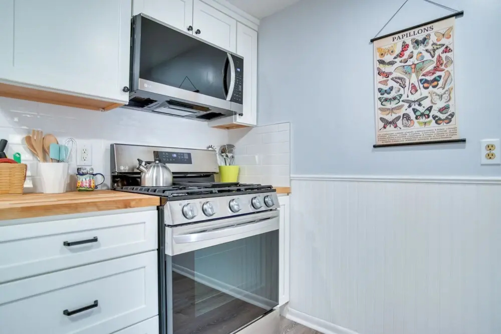 South Dennis Vacation Rental ~ 5 Mi to Beach!