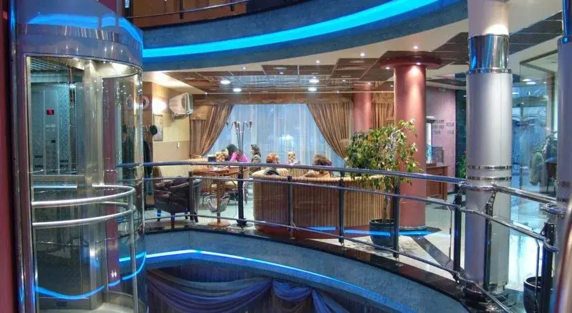 Diamond Plaza
