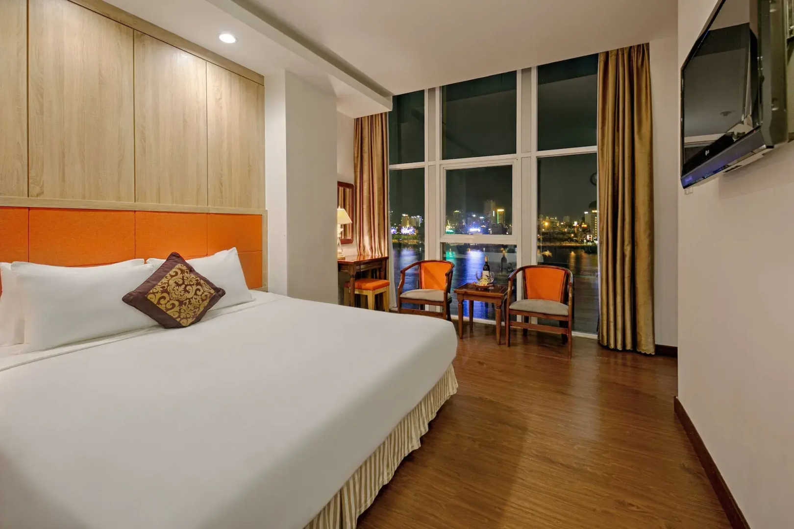 Sun River Hotel
