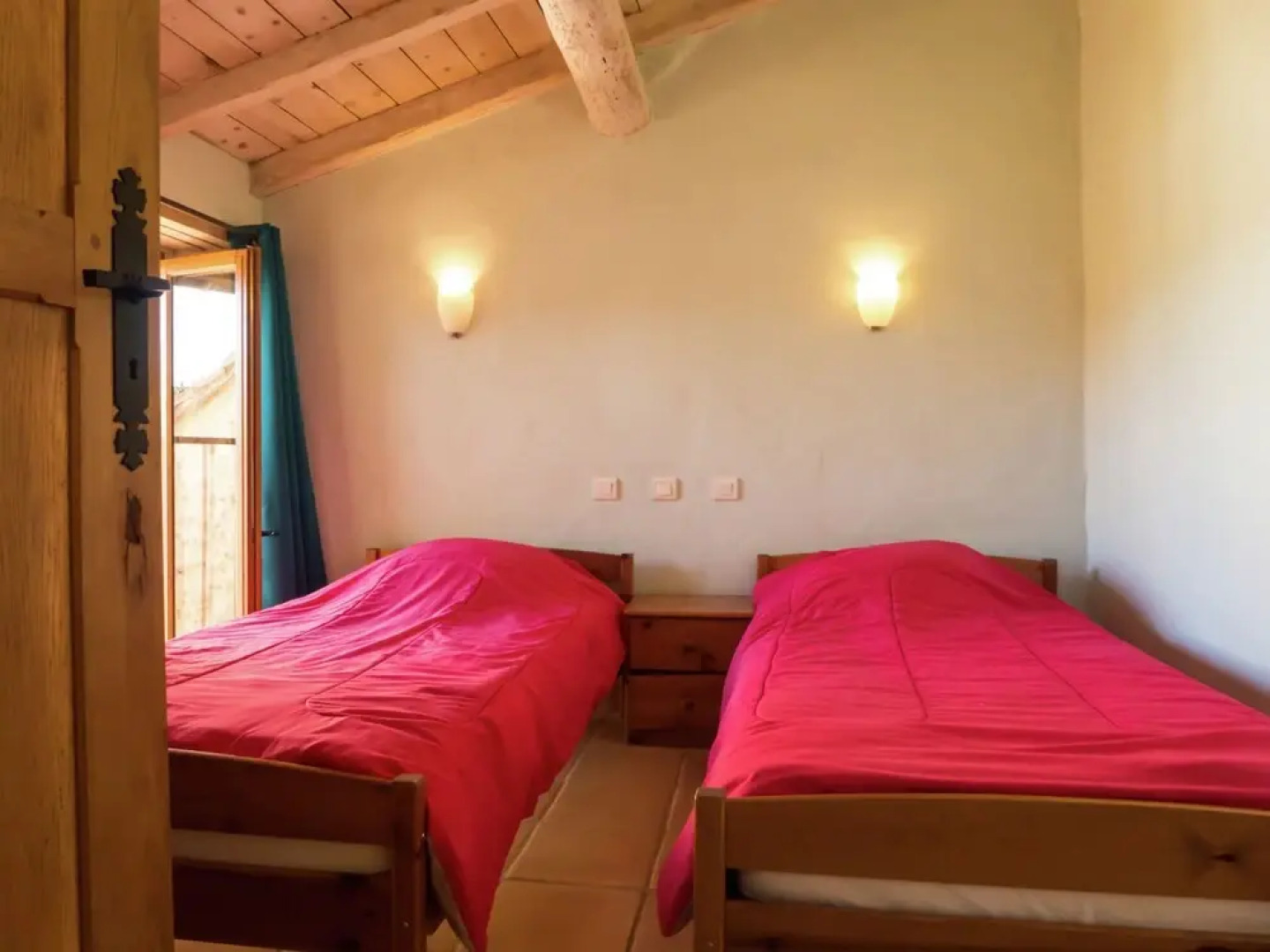 Stylish Villa in Fraissé-des-corbières With Swimming Pool