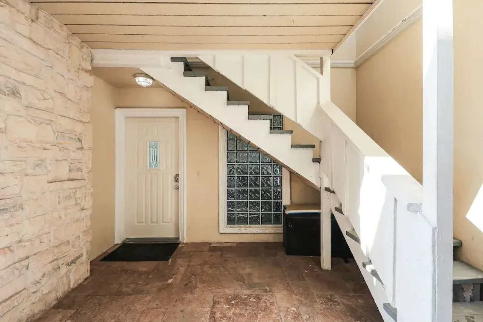 Lower Beach Front Escape Unit A