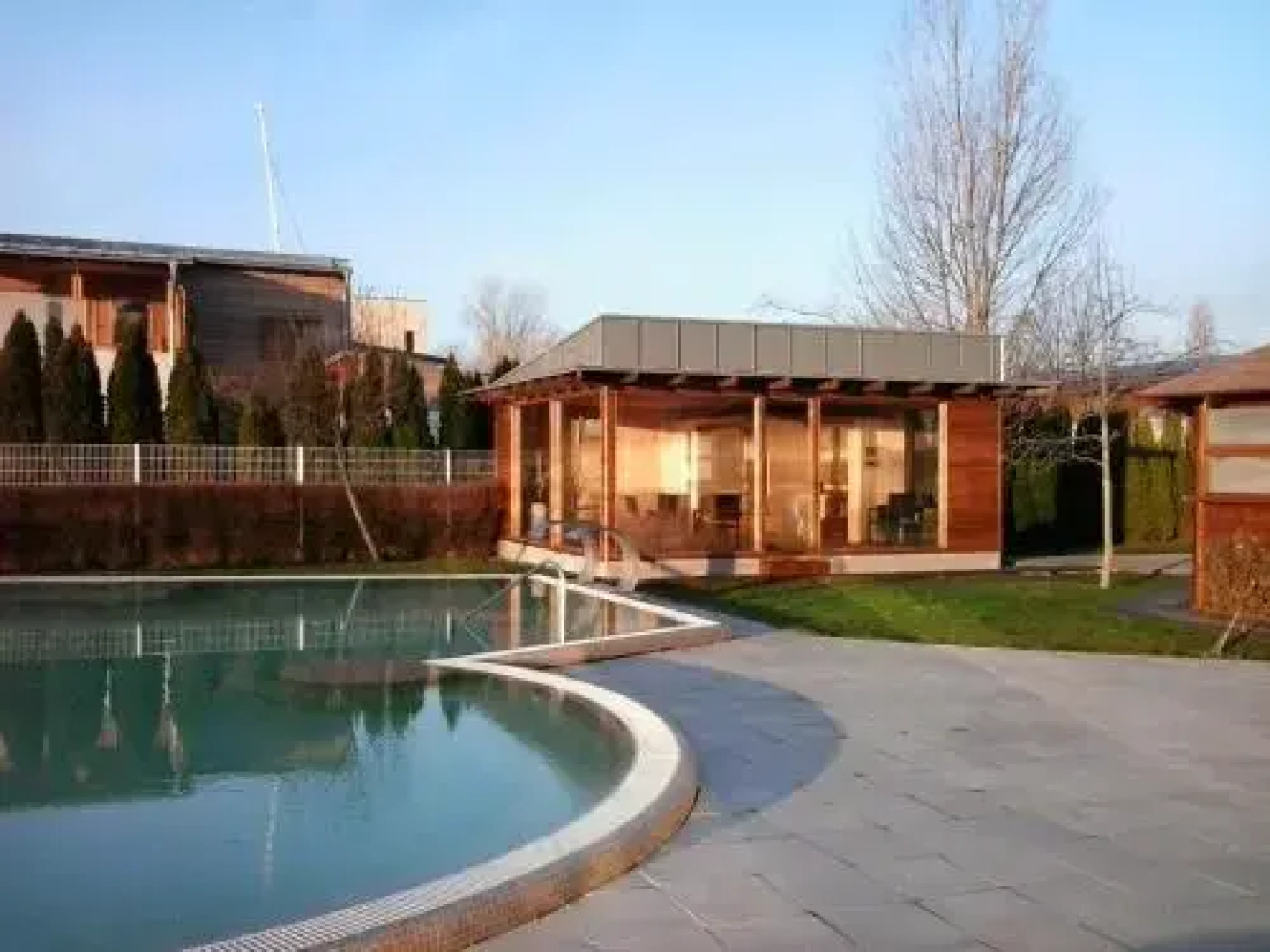 Silver Studio Apartment