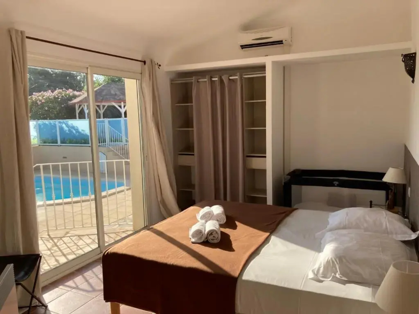 Villas CALA CORSA 4 Chambres - CALA ROSSA Porto-Vecchio - Villa entièrement climatisée à 5 minutes à pied de la plage Cala Rossa