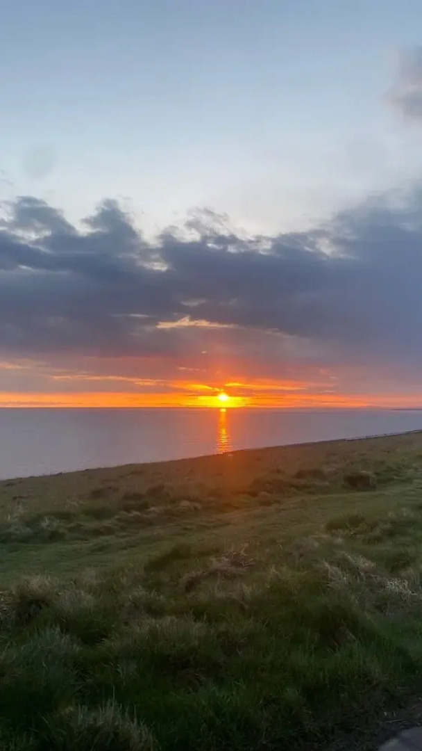 Lovely 3-bed House in Bridgend 7min From Porthcawl